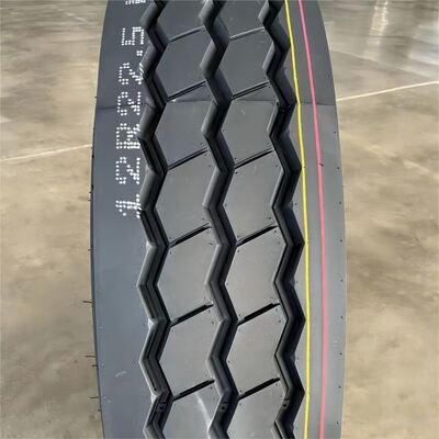 فترة الضمان 3 سنوات أو 120 إطارًا لحافلات الشاحنات مناسب لمختلف الظروف الجوية مما يوفر الأداء والسلامة