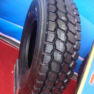 فترة الضمان 3 سنوات أو 120 إطارًا لحافلات الشاحنات مناسب لمختلف الظروف الجوية مما يوفر الأداء والسلامة